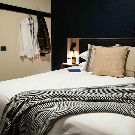 Eyre Hotel ไวอาลา ภายนอก รูปภาพ