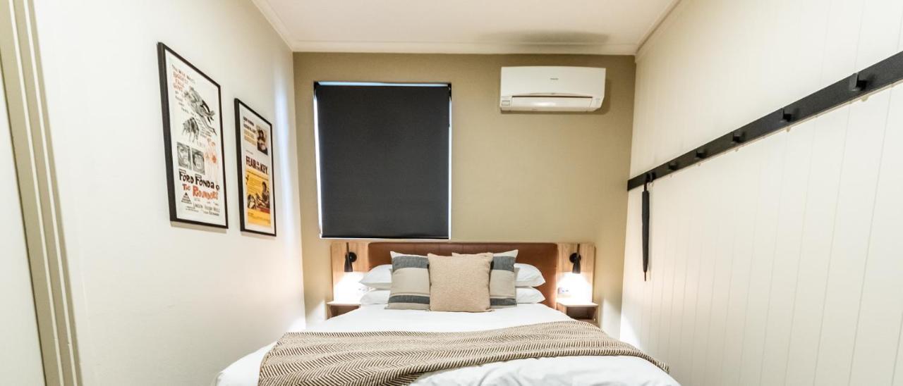Eyre Hotel ไวอาลา ภายนอก รูปภาพ