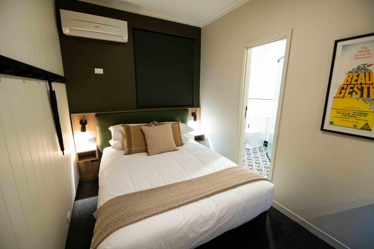 Eyre Hotel ไวอาลา ภายนอก รูปภาพ