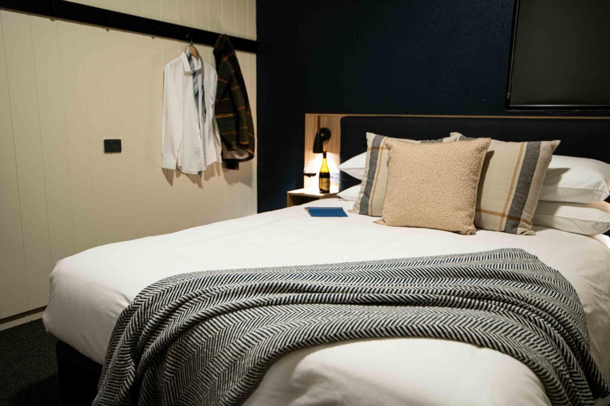 Eyre Hotel ไวอาลา ภายนอก รูปภาพ